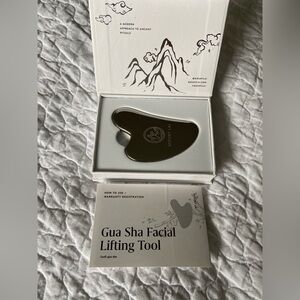 MOUNT LAI  Gua Sha Facial Lifting Tool